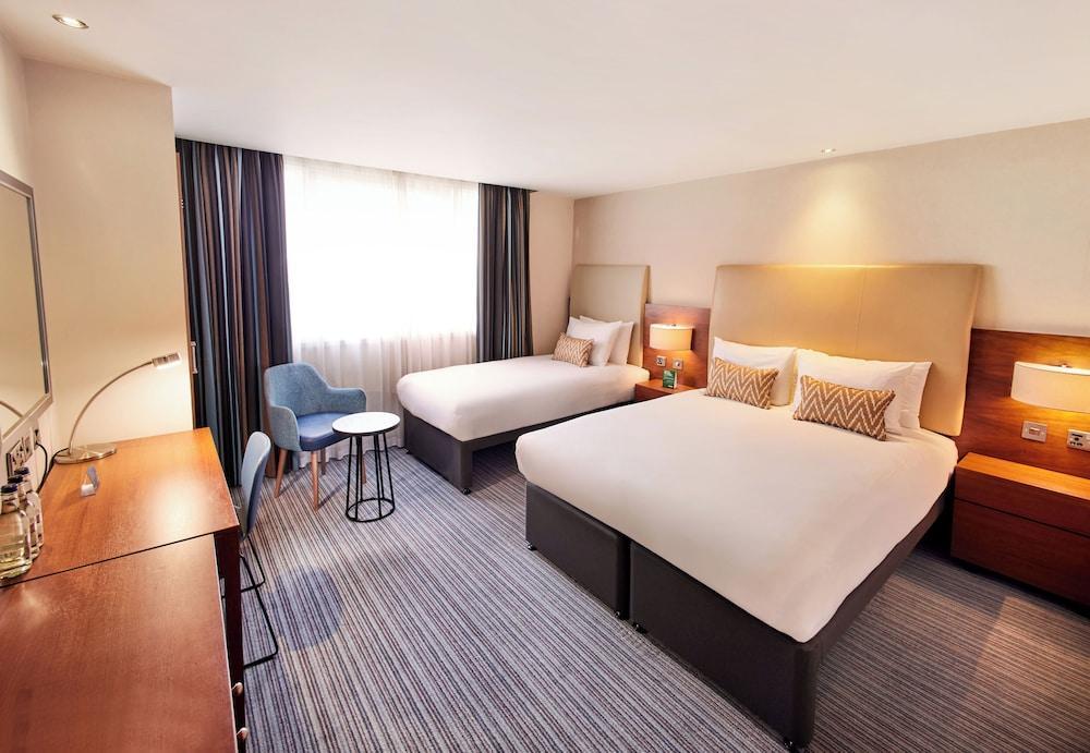Thistle London Hyde Park Kensington Gardens Room Type - Family Room Sleeps 3