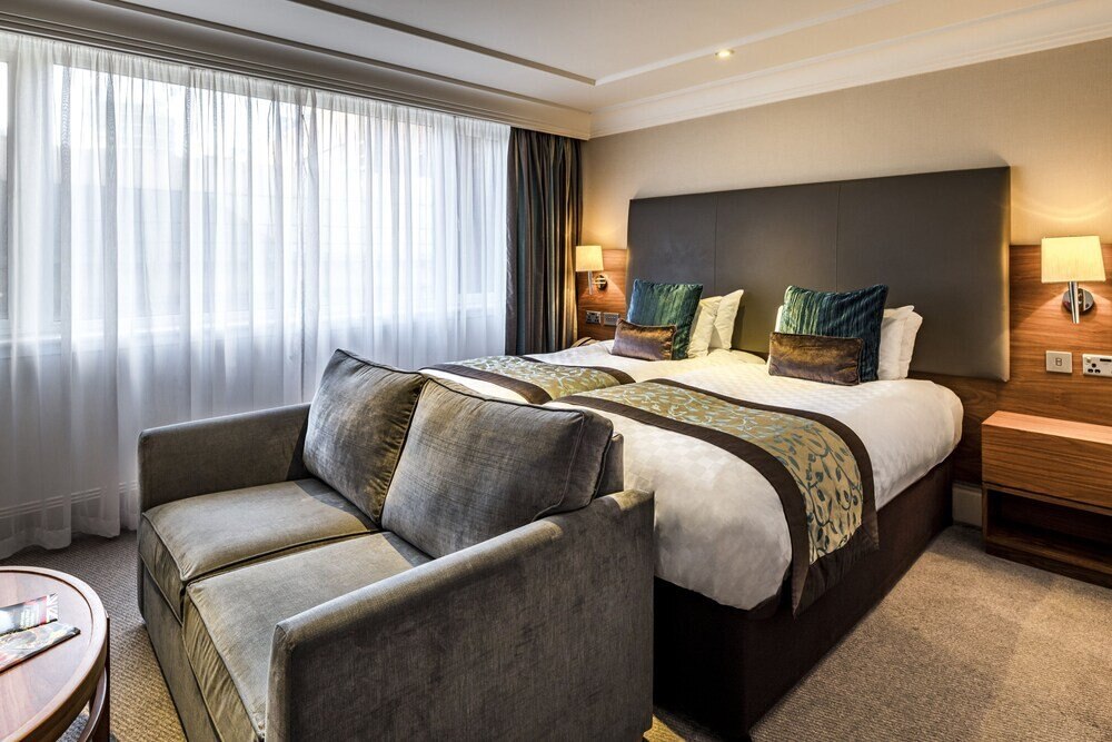 The Marble Arch Hotel, by Thistle Room Type - Executive Twin Room The Marble Arch Hotel, by Thistle Room Type - Executive Twin Room