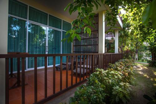 Pattra Vill Resort Room Type - Deluxe Double or Twin Room with Balcony Pattra Vill Resort Room Type - Deluxe Double or Twin Room with Balcony