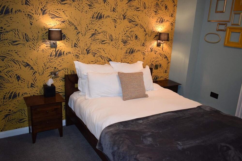 The Fitzrovia Belle Hotel