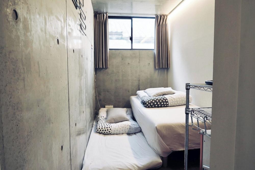 Kangaroo Hotel Room Type - Basic Twin Room