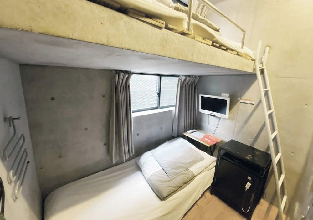 Kangaroo Hotel Room Type - Room with 2 Beds