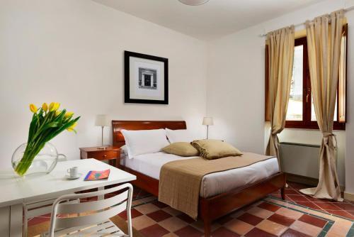 Roma Resort Termini - Tap to explore photos