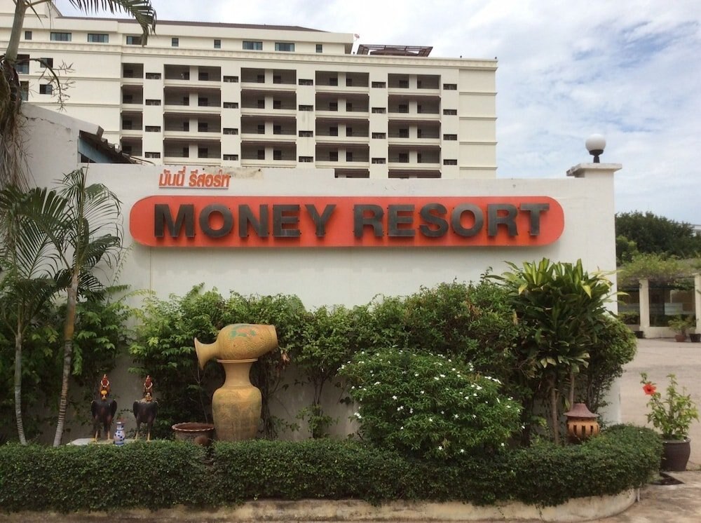 Money Resort - Tap to explore photos