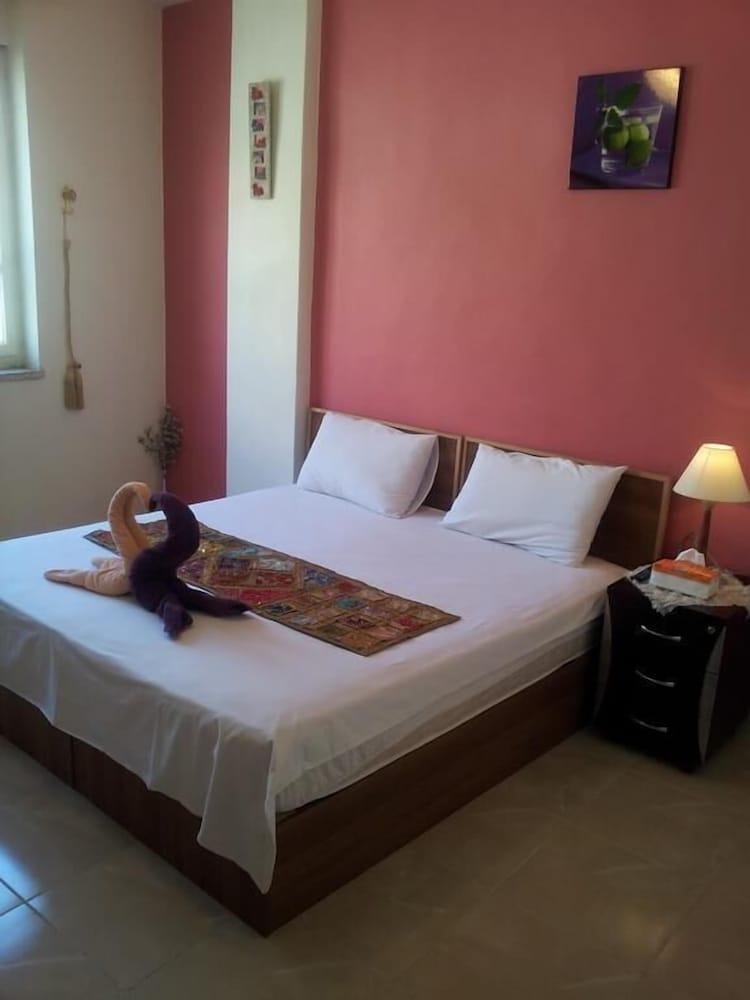 Jordan River Hotel Room Type - Economy Double Room