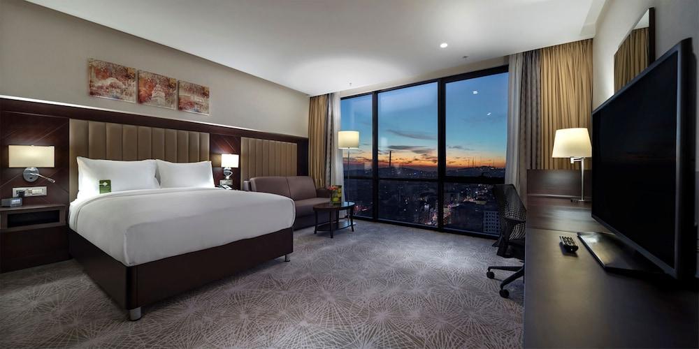 DoubleTree by Hilton Istanbul Umraniye - Tap to explore photos