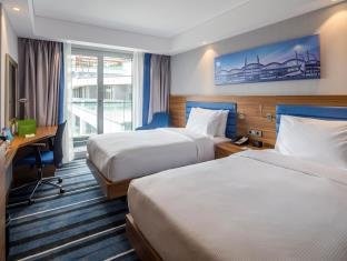 Hampton by Hilton Istanbul Kurtkoy - Tap to explore photos