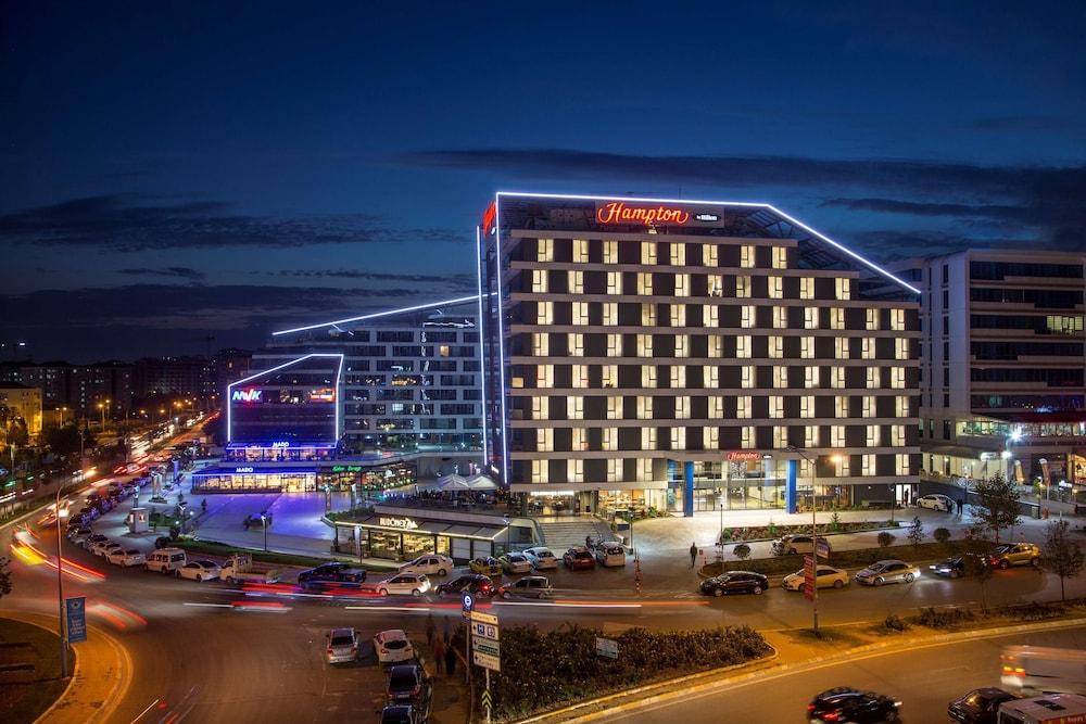 Hampton by Hilton Istanbul Kurtkoy - Tap to explore photos