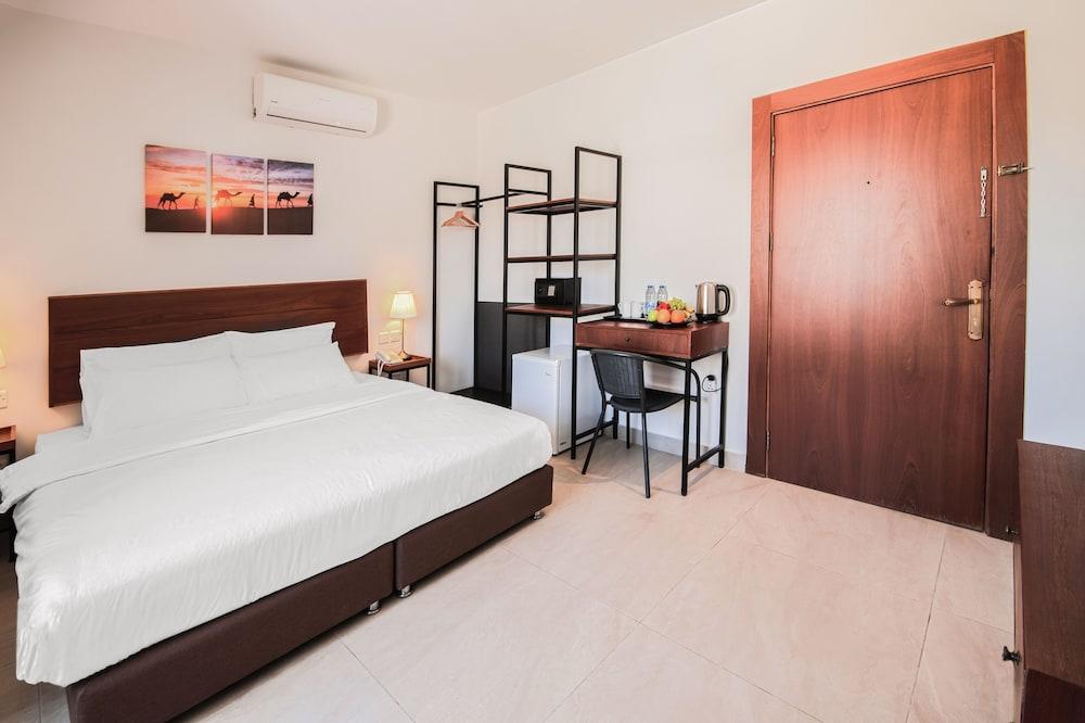 Canary Hotel Room Type - Deluxe Double Room, 1 Bedroom, City View Canary Hotel Room Type - Deluxe Double Room, 1 Bedroom, City View