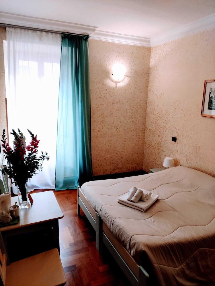 St. Peter's Rooms Rome Room Type - Double or Twin Room