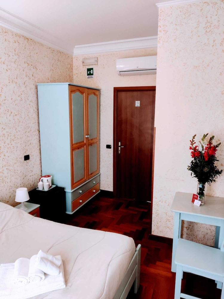 St. Peter's Rooms Rome Room Type - Triple Room