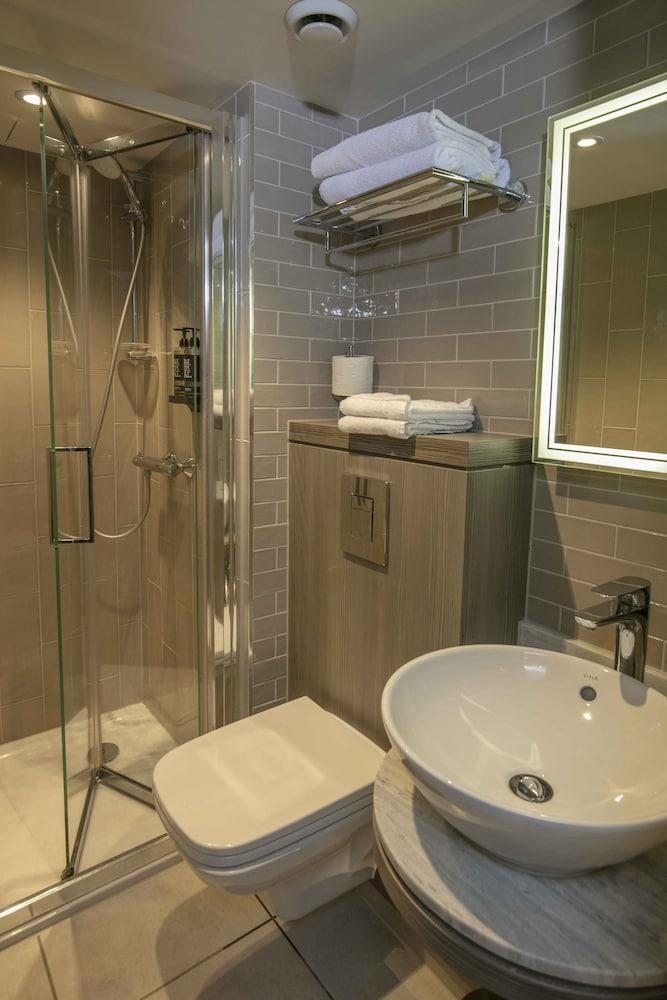 Best Western Plus Vauxhall Hotel Room Type - Standard Room, 1 Double Bed, Non Smoking, No Windows