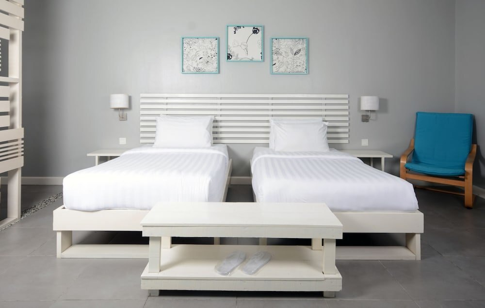 La Pari-Pari Room Type - Twin Room (Housekeeping on request - surcharge)