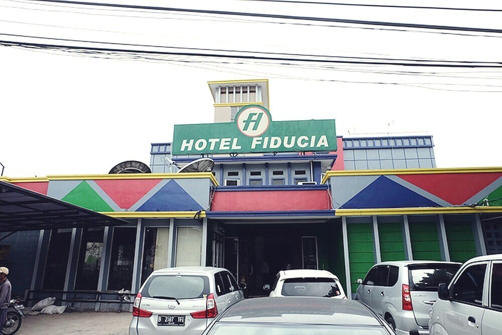 Hotel Fiducia Otista 153 - Tap to explore photos