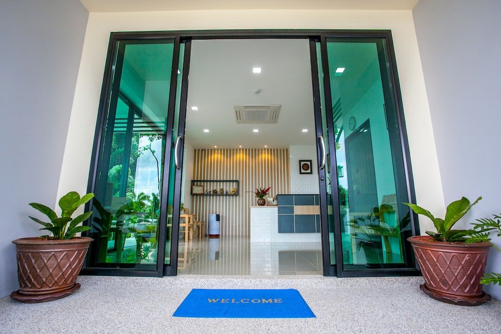 Wanarom Residence Hotel - Tap to explore photos