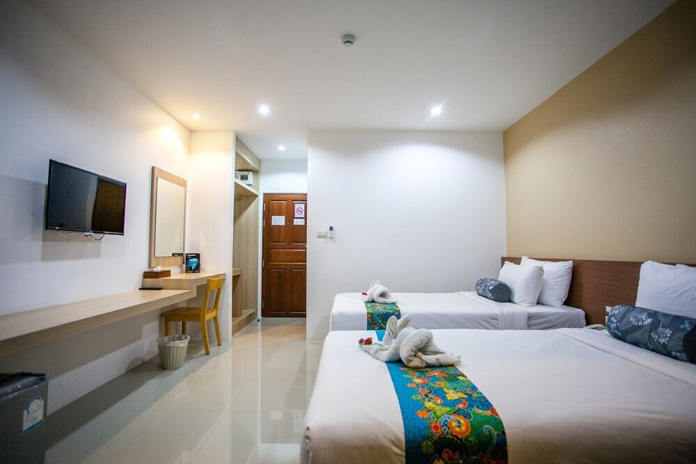 Wanarom Residence Hotel - Tap to explore photos