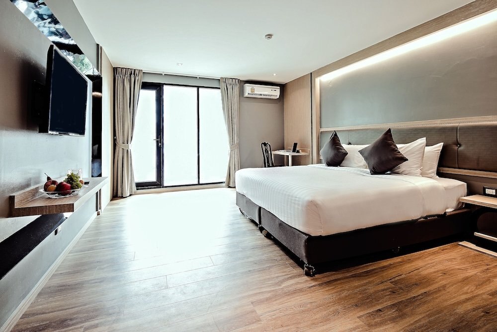 Three Sukhumvit Hotel Room Type - Superior Double Room