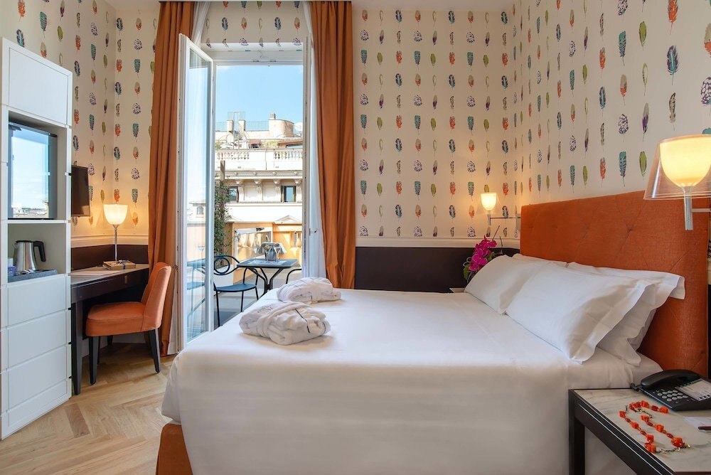 Damaso Hotel Room Type - Deluxe Double Room