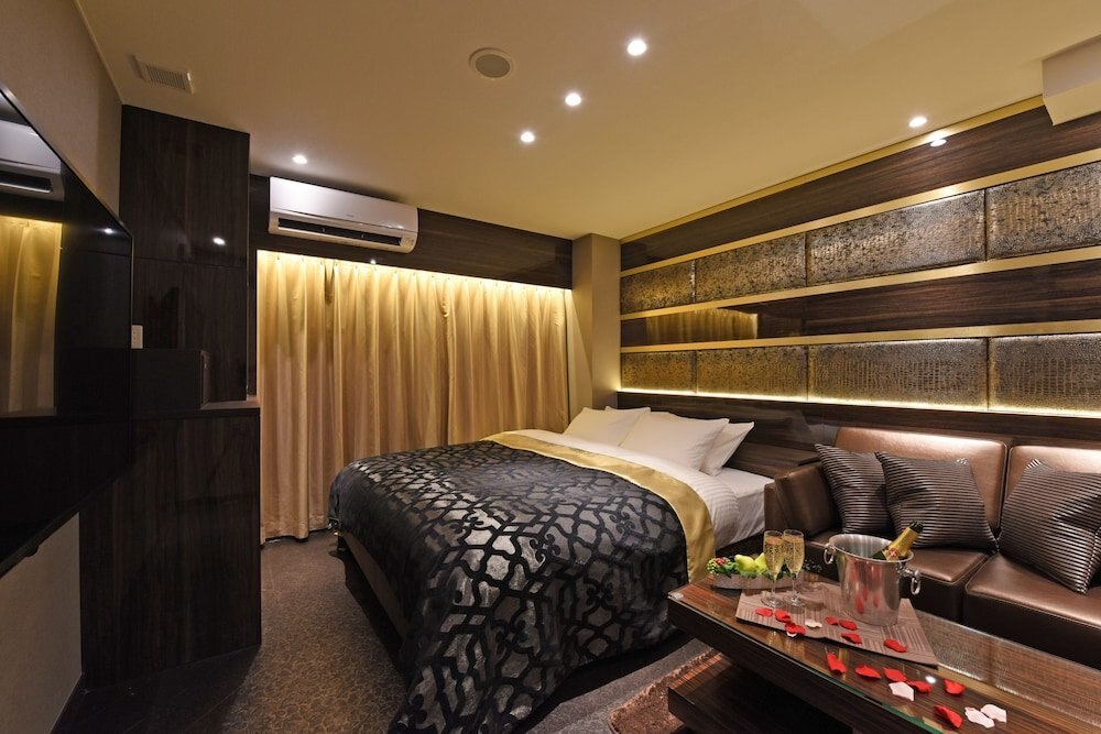 Hotel Gransky - Adults Only - Tap to explore photos