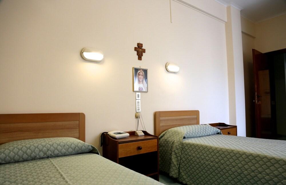Istituto Piccole Ancelle di Cristo Re - Tap to explore photos