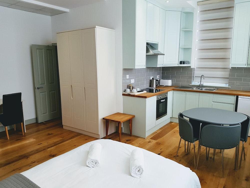 Forest House Hotel Room Type - Comfort Studio, Ensuite (With Fully Fitted Kitchen)