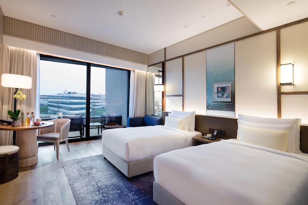The Anandi Hotel and Spa Shanghai Room Type - Executive Twin Size Bed Room