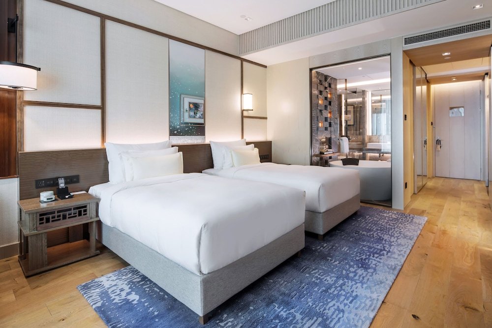 The Anandi Hotel and Spa Shanghai Room Type - Business Twin Size Bed Room
