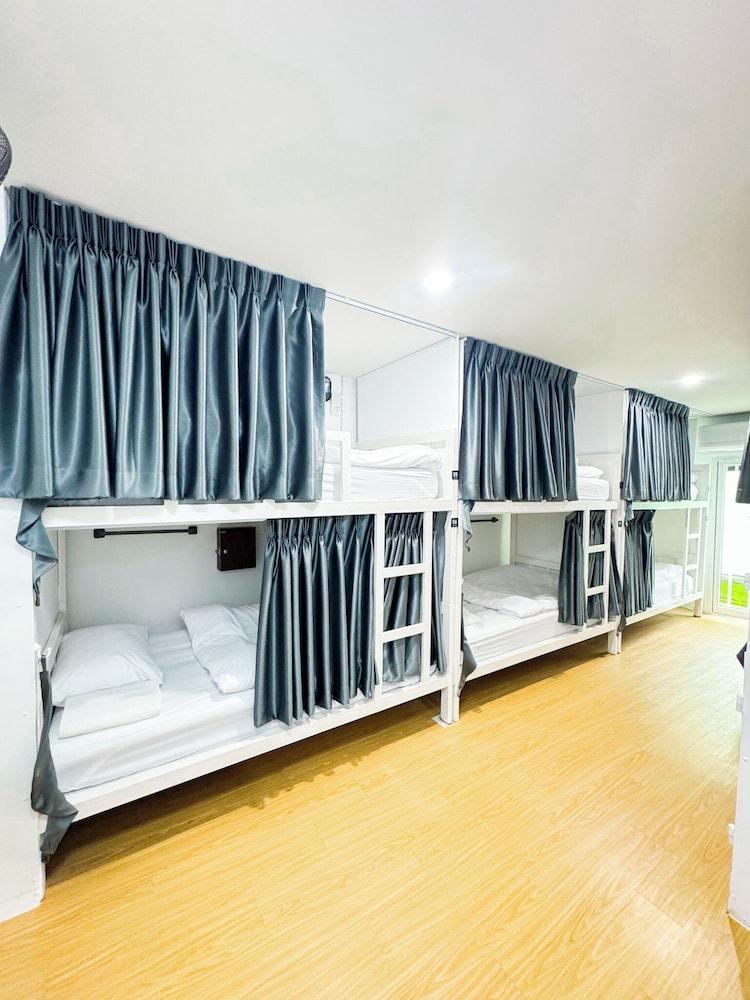 Diff Hostel Room Type - Basic Shared Dormitory, Women only
