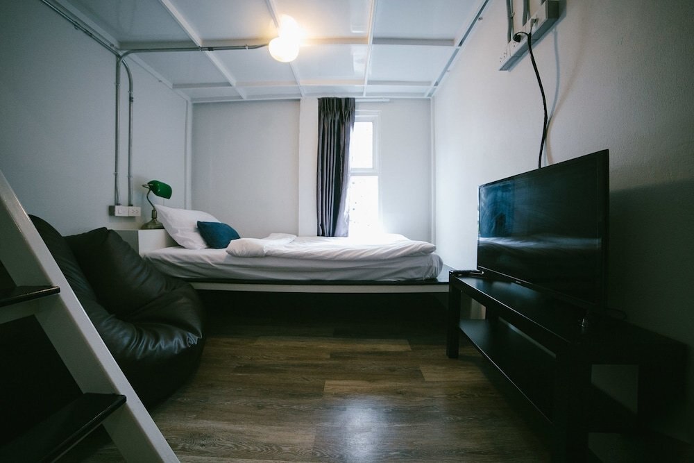 Diff Hostel Room Type - Private Triple Room with Private Bathroom