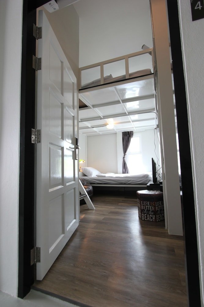 Diff Hostel Room Type - Private Triple Room with Private Bathroom