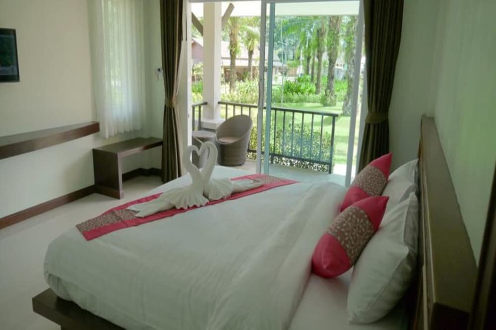 Palm Kiri Resort Room Type - Family Bungalow