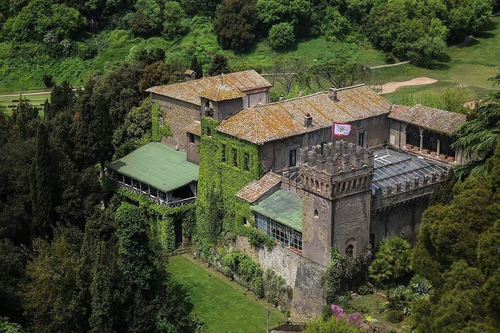 Castello di Torcrescenza - Tap to explore photos