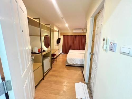 Klean Residence Hotel - Tap to explore photos