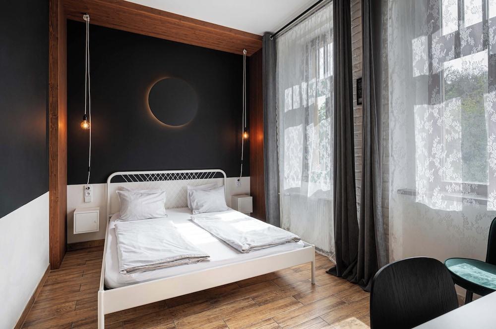 Bohem Prague Hotel Room Type - Standard Room, 1 Queen Bed, Non Smoking, Ensuite