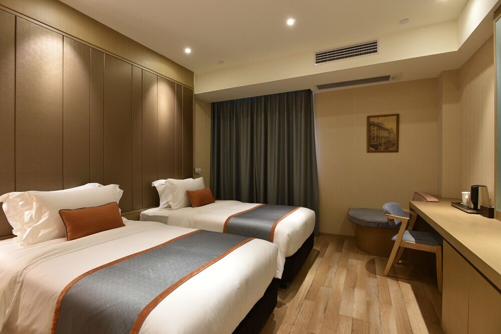 SHANGHAI-DECO Hotel Room Type - Deluxe Twin Bed