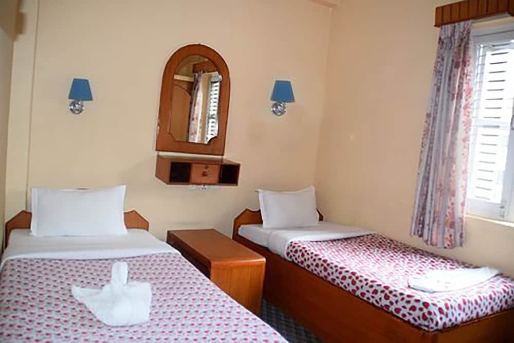 Hotel Celesty Inn - Tap to explore photos