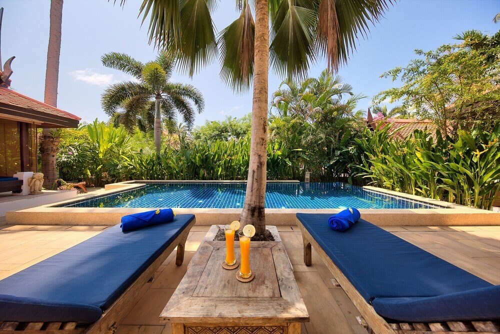 Baan Buaa - 3 Bedroom Beach Side Villa - Tap to explore photos