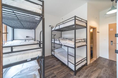 Hostel Orange Room Type - Private Room (6 Adults)