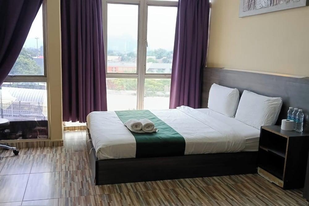 Fast Hotel Idaman Near To IIUM KL Room Type - Family Room