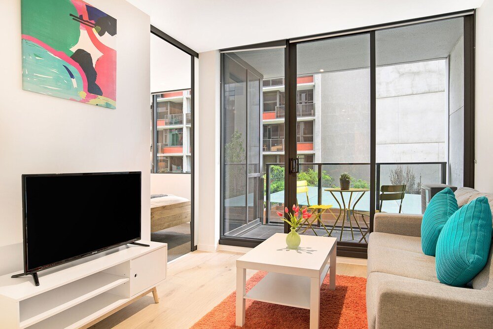 Manhattan Apartment - Tap to explore photos