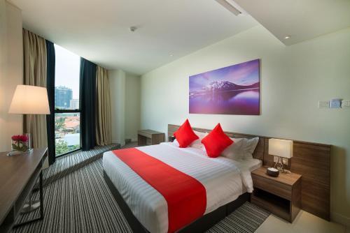 Riccarton Capsule Hotel - Tap to explore photos