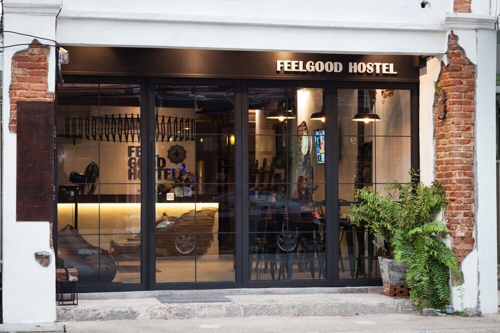 Feel Good Hostel - Tap to explore photos