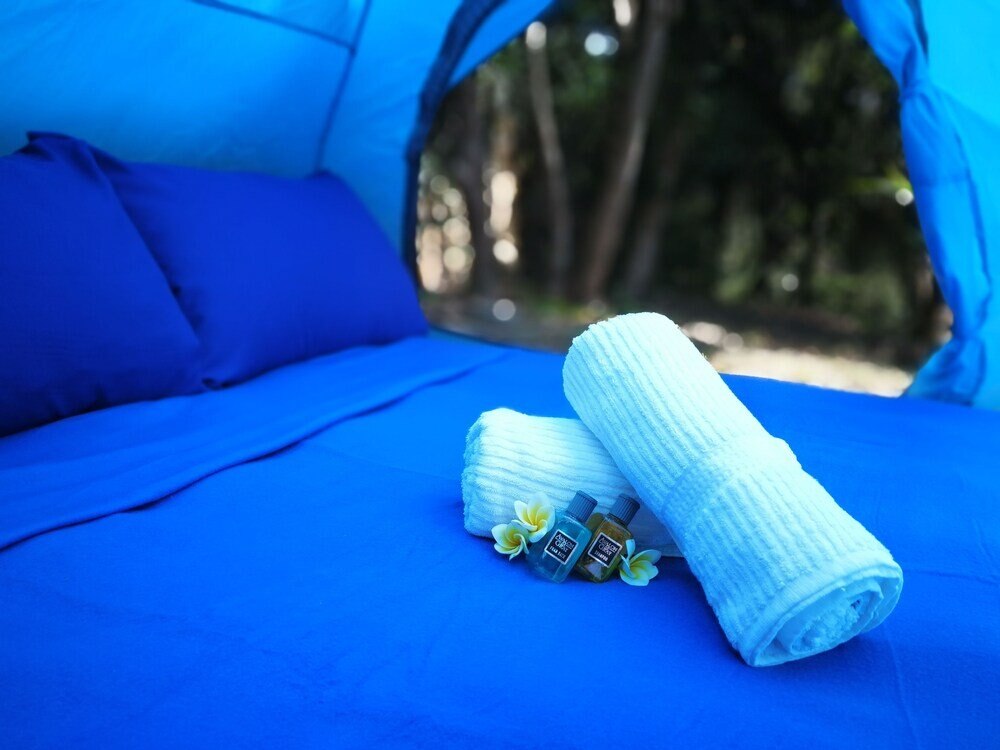 Tropical Eco Camping - Tap to explore photos