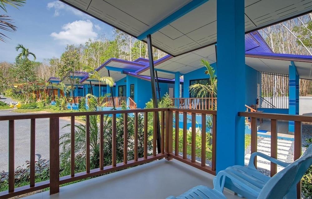 Krabi Inn Resort - Tap to explore photos