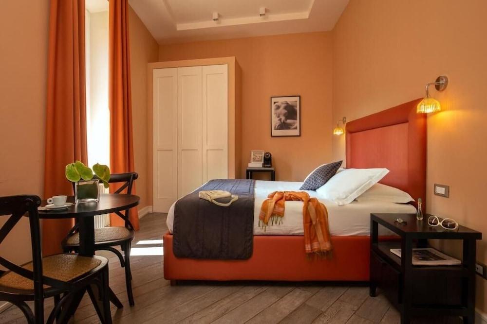 My Trevi Charming & Luxury Rooms - Tap to explore photos