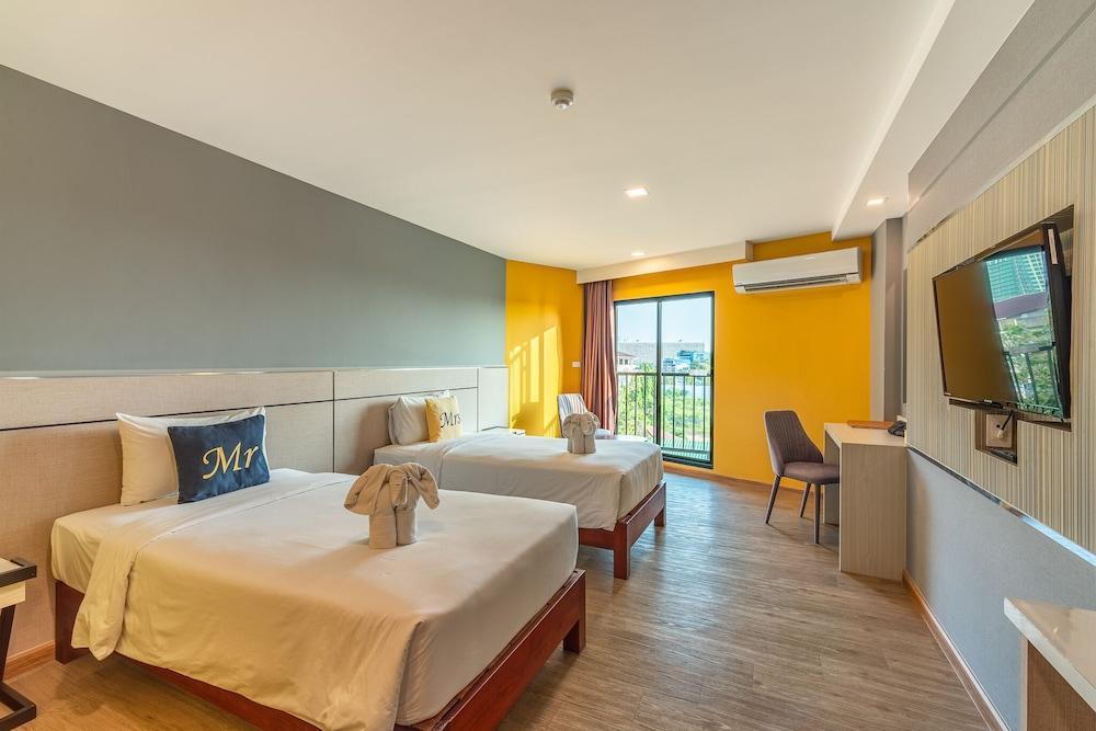 Lawinta Hotel Pattaya Room Type - Deluxe Twin Room