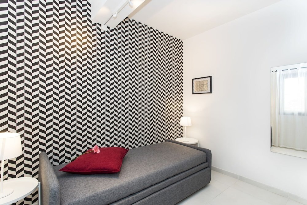 SkyTower - The Right Space Room Type - Exclusive Apartment, 2 Bedrooms, Accessible, Garden View