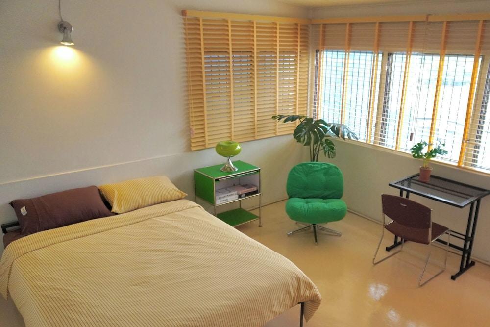 BW Thai Art Style Hotel Room Type - Deluxe Quadruple Room