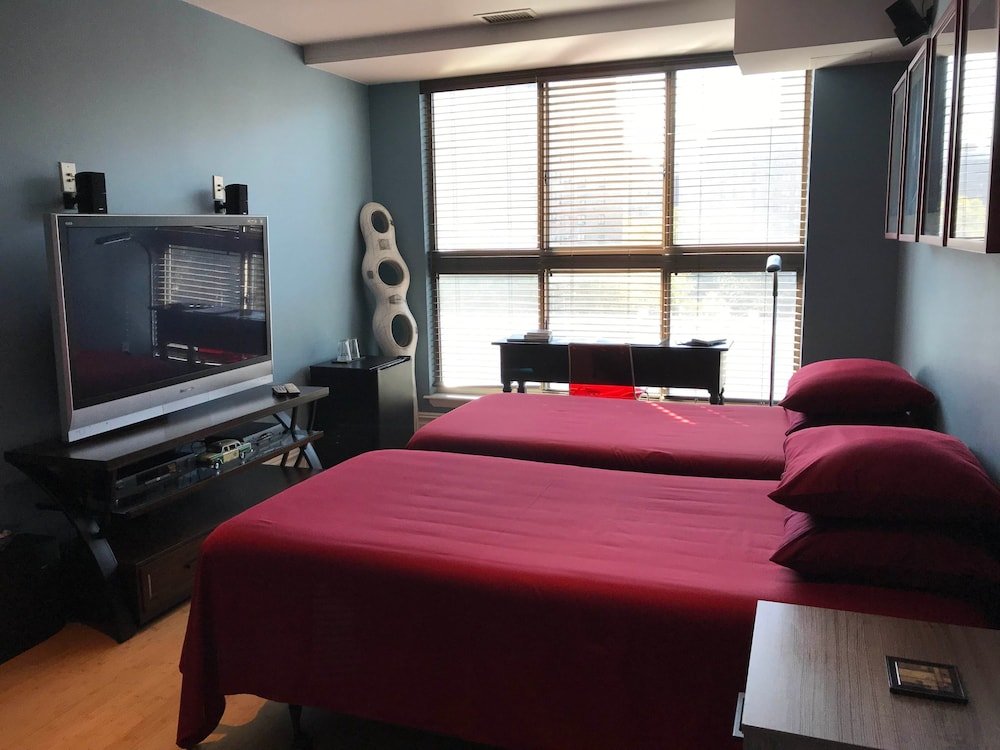 My Favorite Place-NYC-Shared Apartment - Tap to explore photos