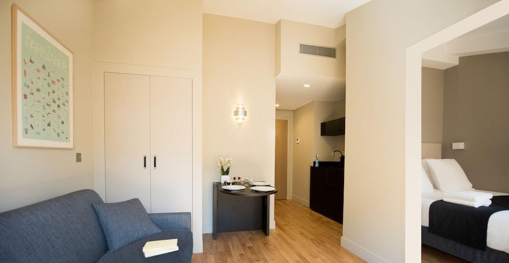 Hotel Helzear Etoile Room Type - Deluxe 1 bedroom suite